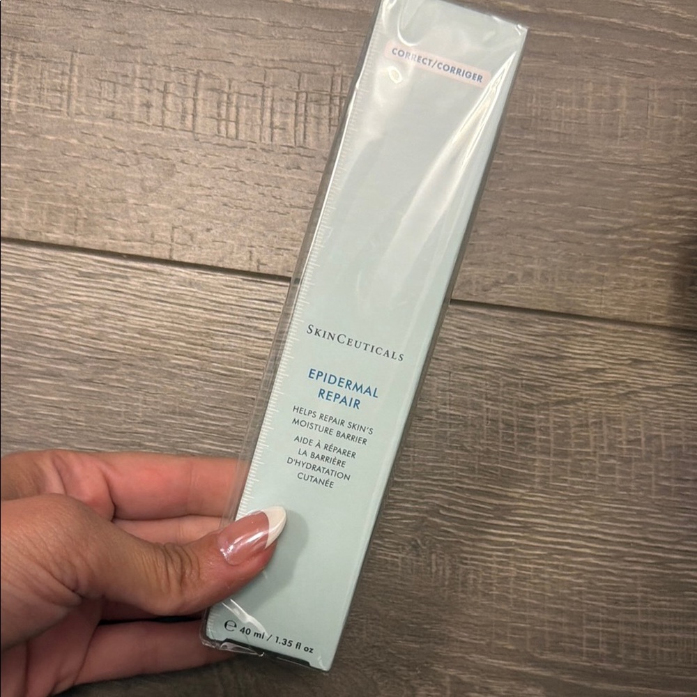 SkinCeuticals Epidermal Repair in pale mint packaging